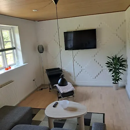 Naturskont Naer Vikingecenter, Se Og Oplev Den Gamle By *